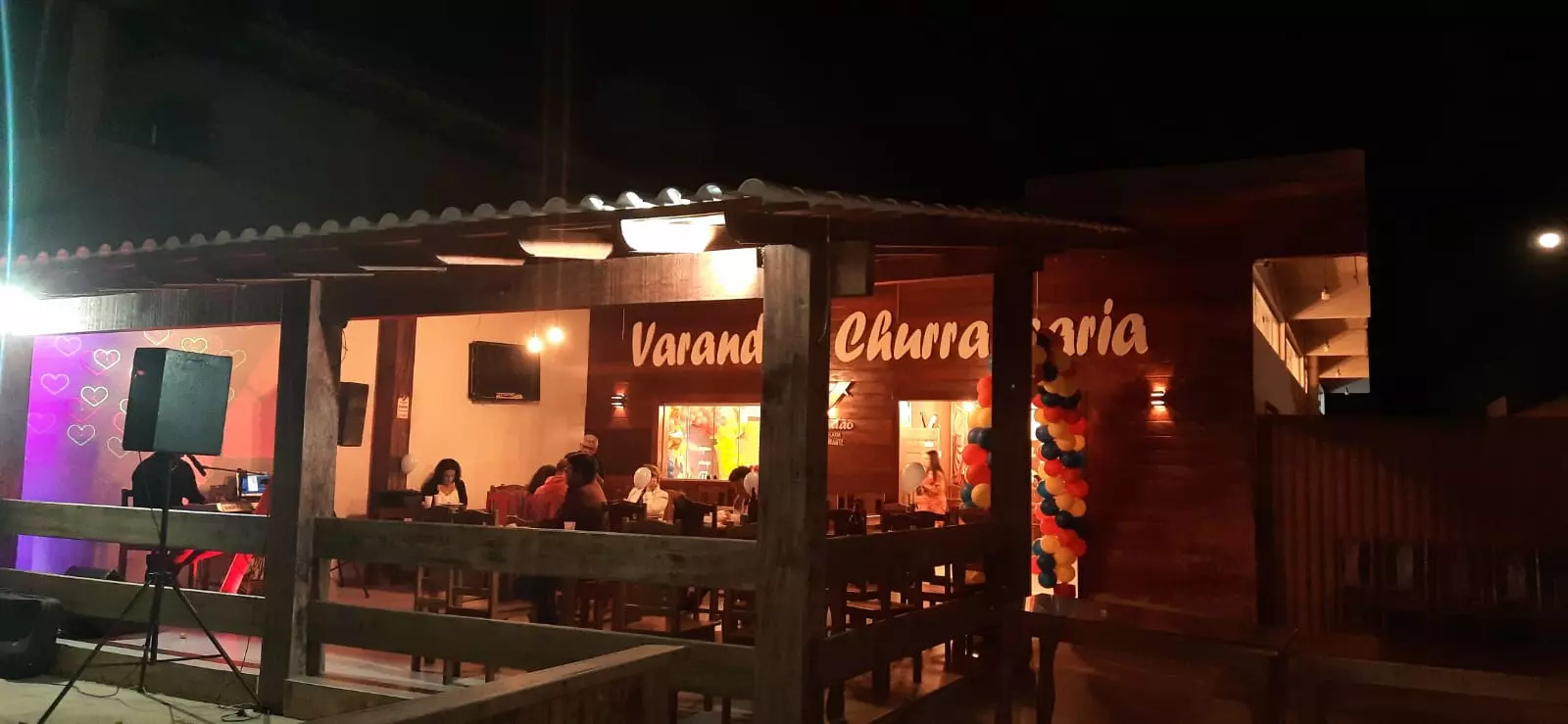 Varandão Churrascaria reinaugura sob nova direção